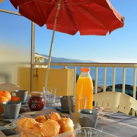 Apartment Lv280-c303 4 Couchages Le Lavandou