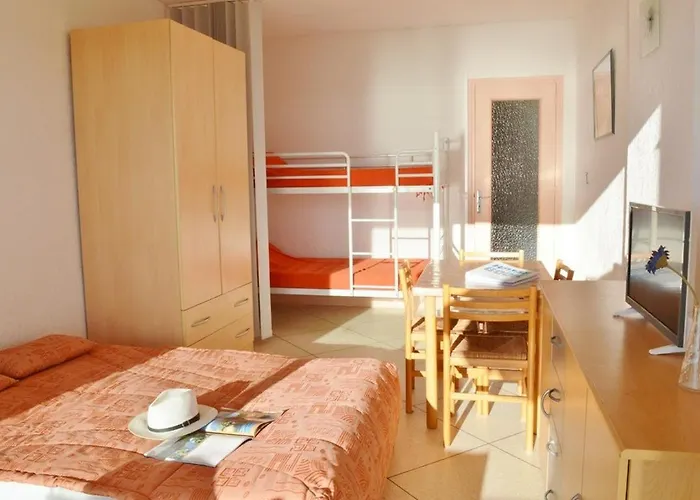 Lv280-c303 4 Couchages *